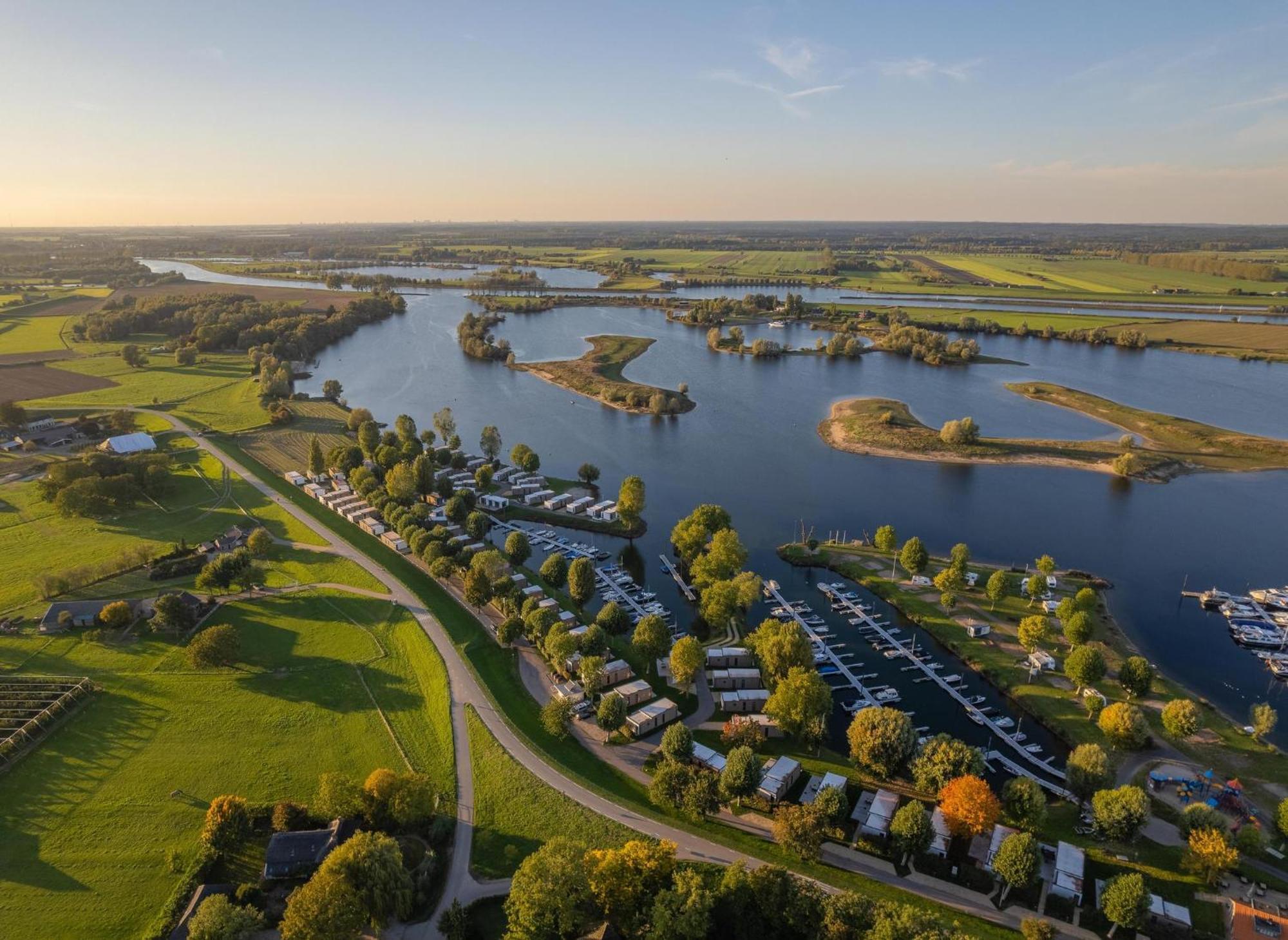 Marinapark Bad Nederrijn Hotel Maurik Kültér fotó