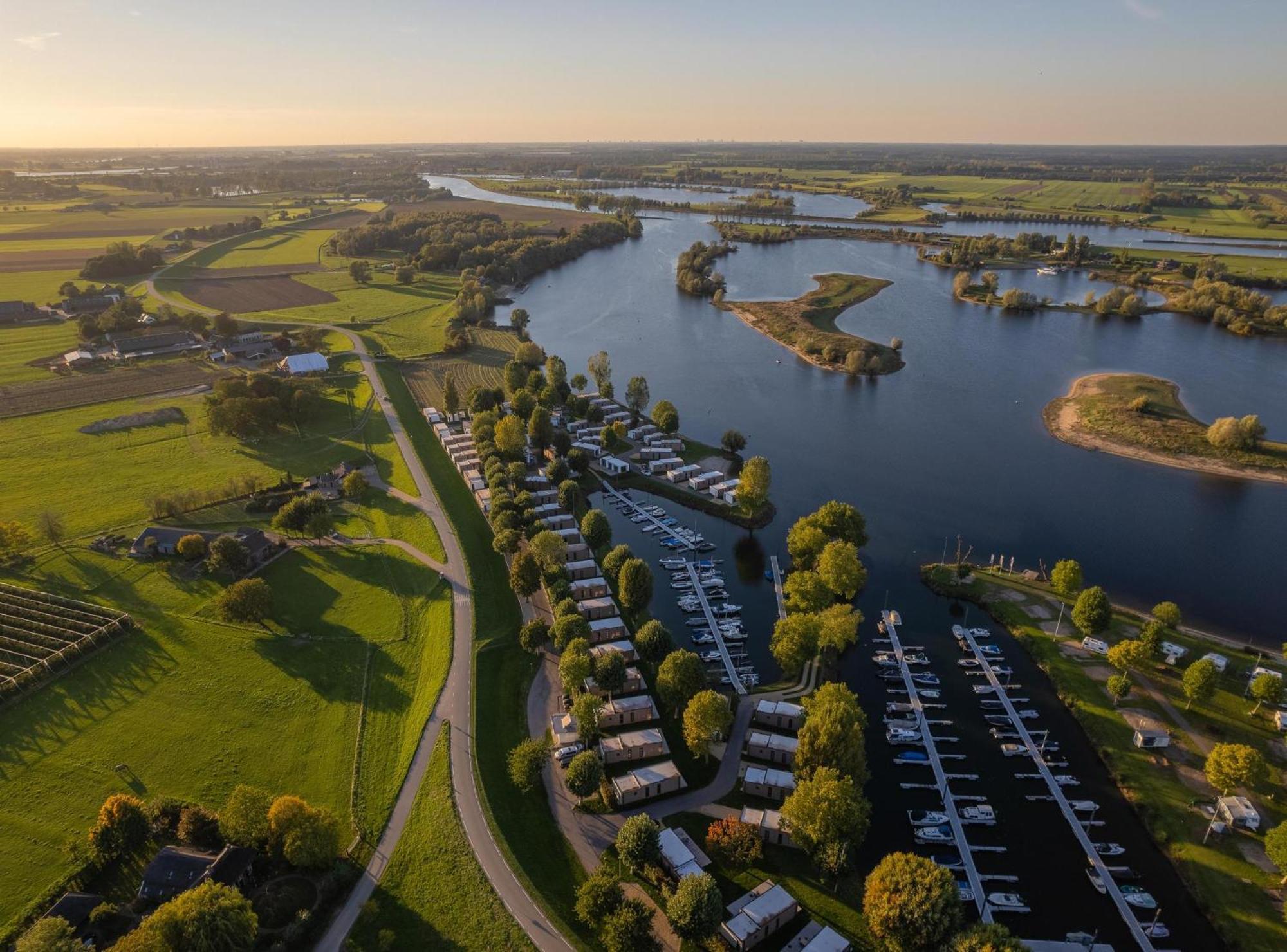 Marinapark Bad Nederrijn Hotel Maurik Kültér fotó
