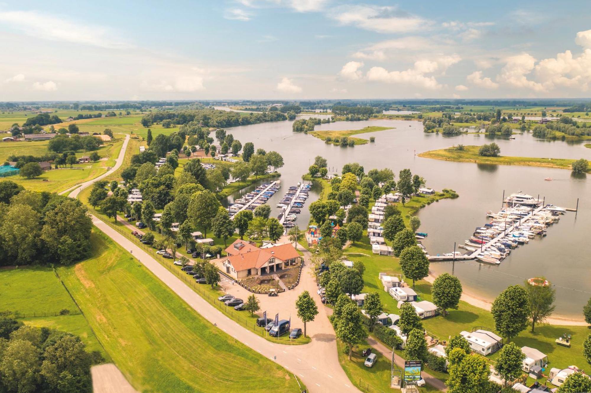 Marinapark Bad Nederrijn Hotel Maurik Kültér fotó